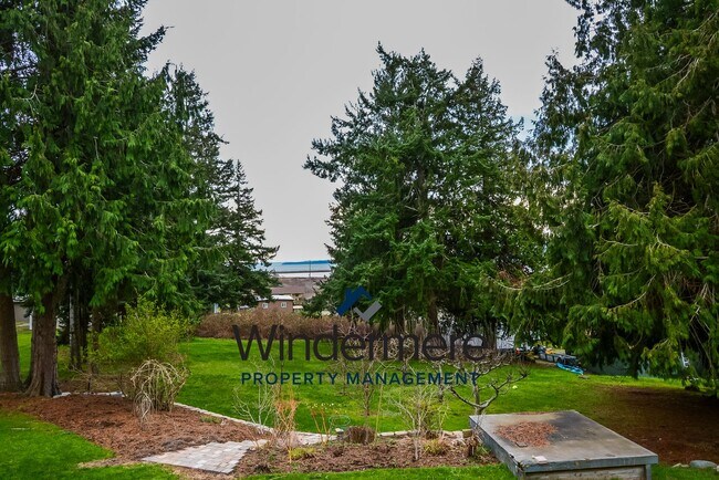 Building Photo - 3 Bed 2.5 Bath home
