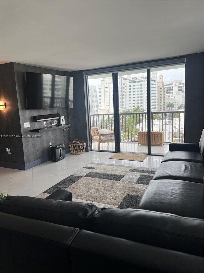 Foto del edificio - 1800 Collins Ave