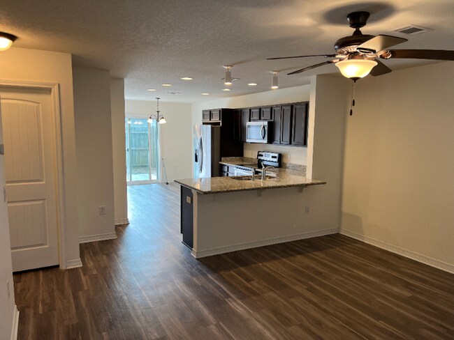 Foto del edificio - 10468 River Birch Dr