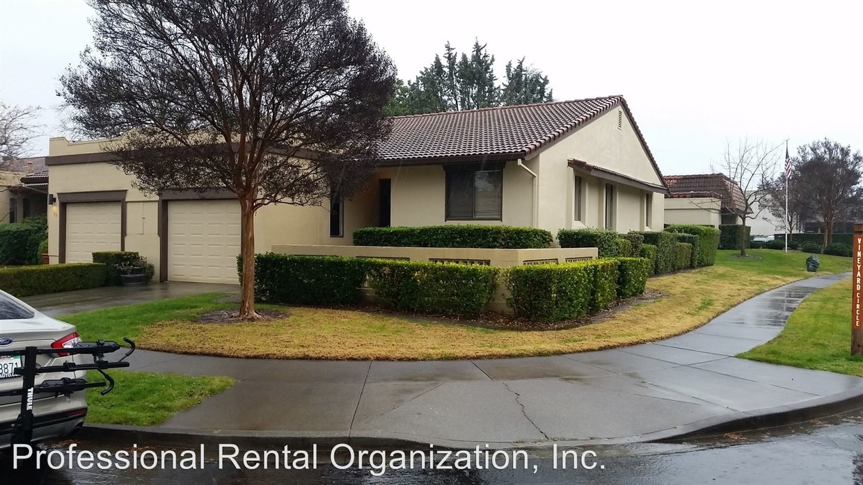 Primary Photo - 167 Vineyard Cir