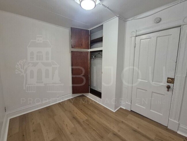 Foto del edificio - 427-431 E. Bijou St.