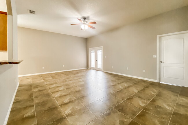 Building Photo - 4323 Sand Ridge Blvd