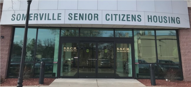 Foto del edificio - Somerville Senior Citizens Housing