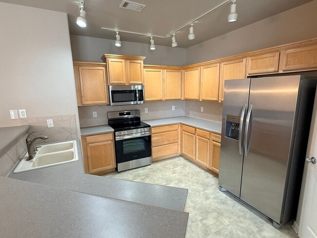 Building Photo - Updated 2-Bedroom Ground-Floor Condo in Mountain View Condos with Pool Access