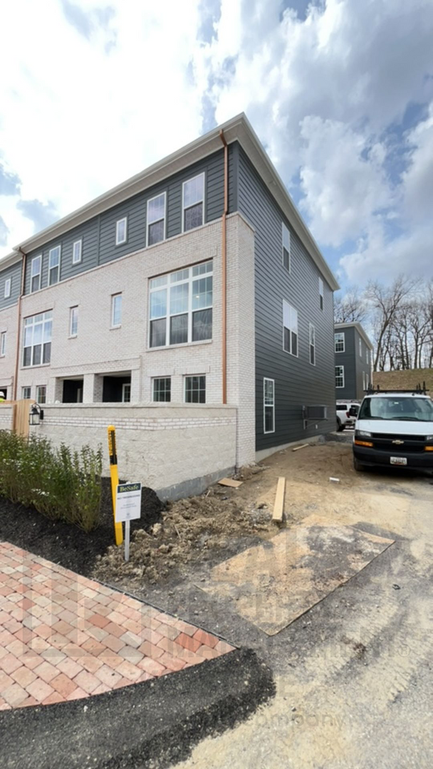 Building Photo - Brand New Beautiful Townhome in Cranberry!