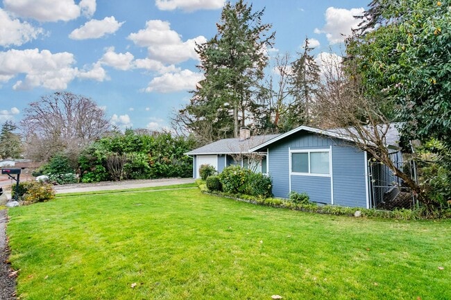 Building Photo - Charming Lakewood Rambler 3bd 1.5 bath