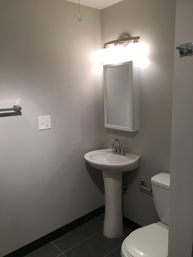 Bathroom - 4860 Garrison St