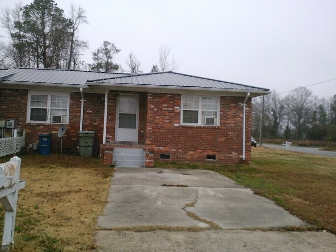 Primary Photo - Ingram Street Apartments
