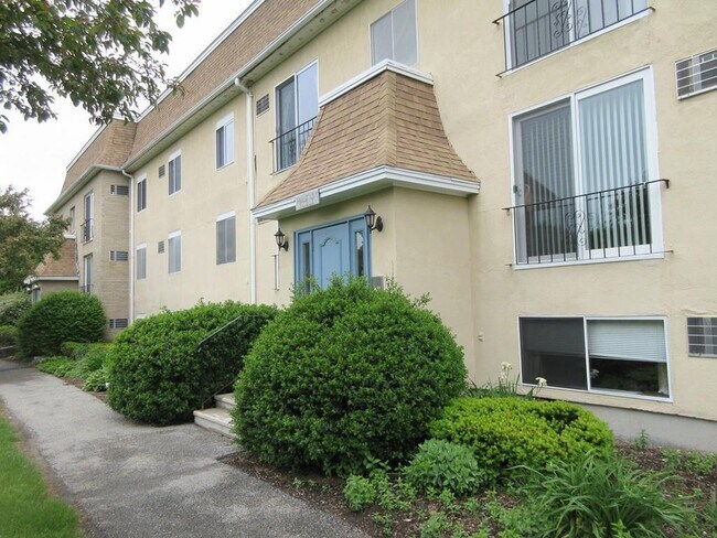Building Photo - 226 Swanson Rd