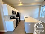 Unit 3 - 2622 W Cermak Rd