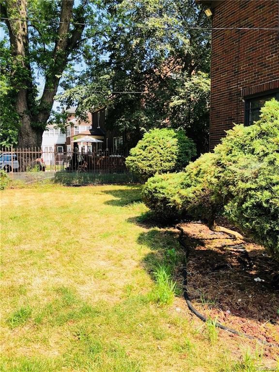 Building Photo - 525 Lodge Dr