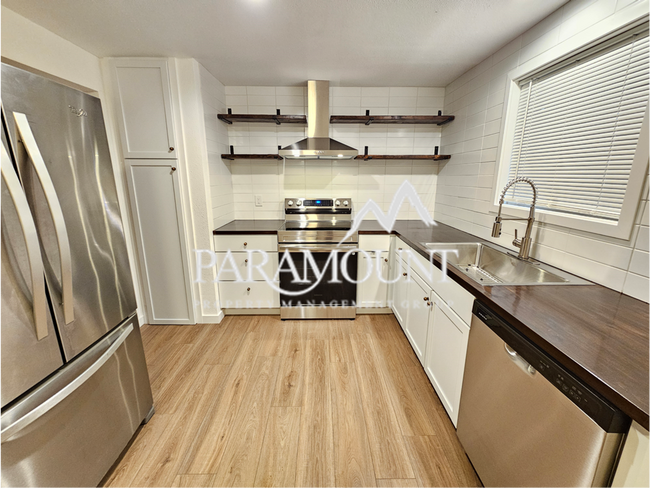 Building Photo - COZY REMODELED 2 BEDROOM 1 BATH