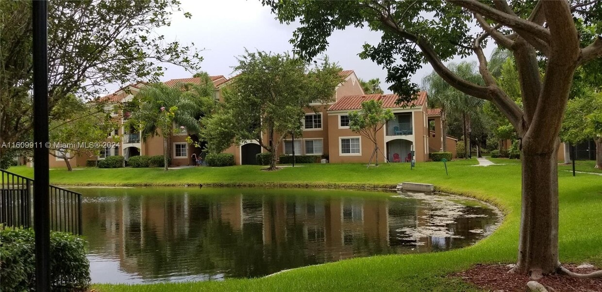4816 N State Road 7 Unit 11201, Coconut Creek, FL 33073 Condo for