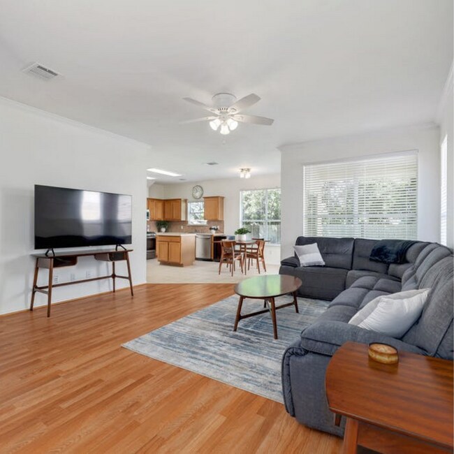 Building Photo - 3017 Sauls Dr