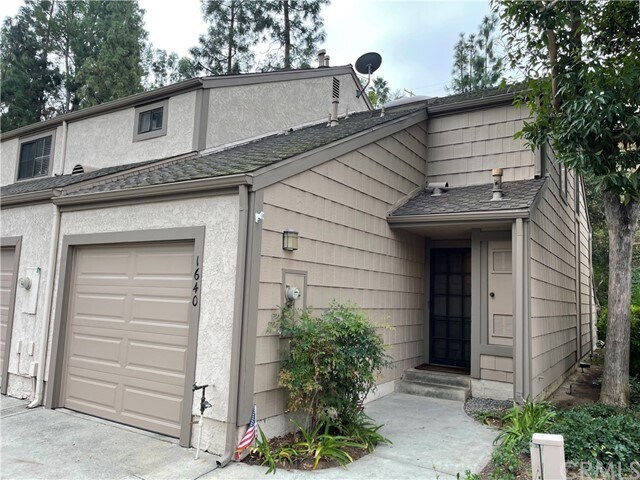 Primary Photo - 1640 Shady Brook Dr