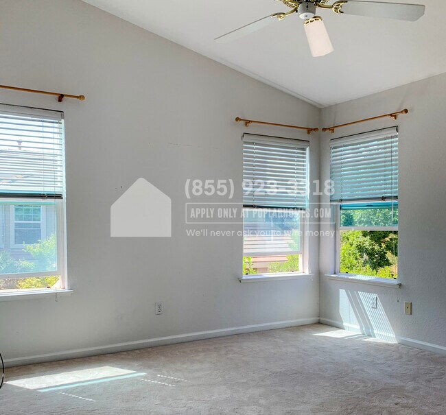 Building Photo - 1607 Pastal Way