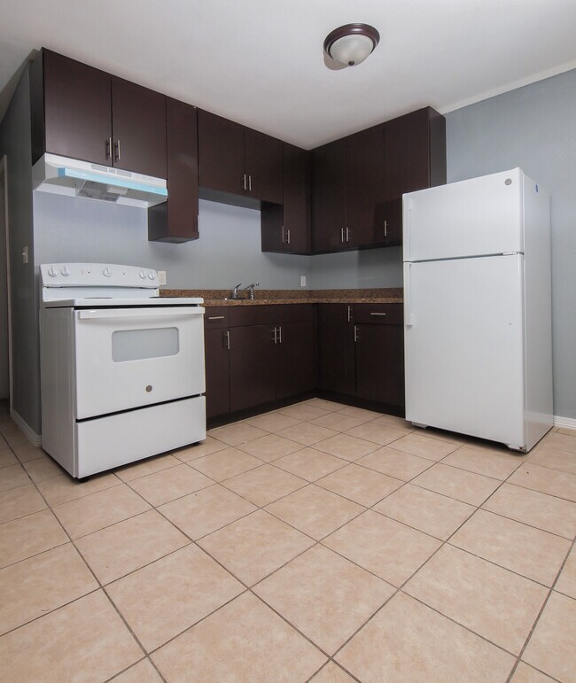 1702 Silver Ave Unit 8, Donna, TX 78537 Apartments in Donna, TX