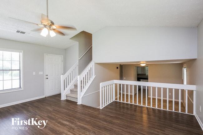 Building Photo - 940 Forest Park Ln