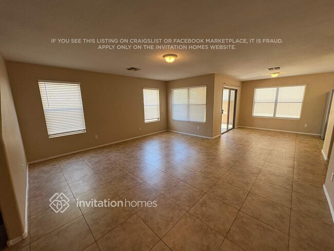 Building Photo - 3075 E Santa Rosa Dr