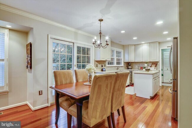 Foto del edificio - 2308 Popkins Ln