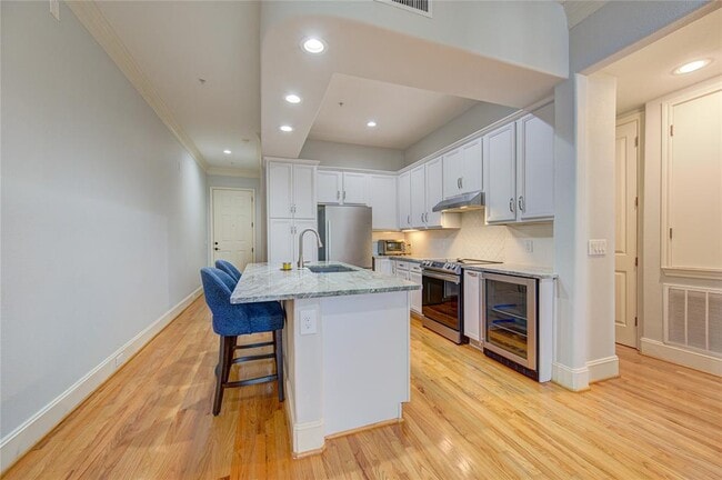Building Photo - 58 Briar Hollow Ln