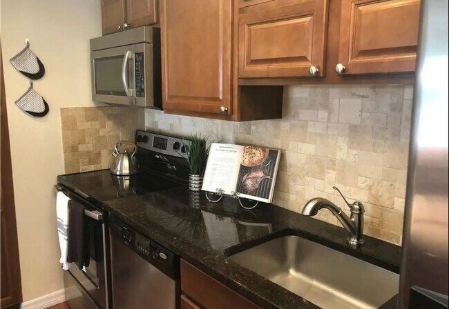 Building Photo - ***CONDO FOR RENT AT GLADES GOLF AND COUNT...