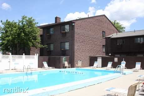 Primary Photo - 241 Lexington St