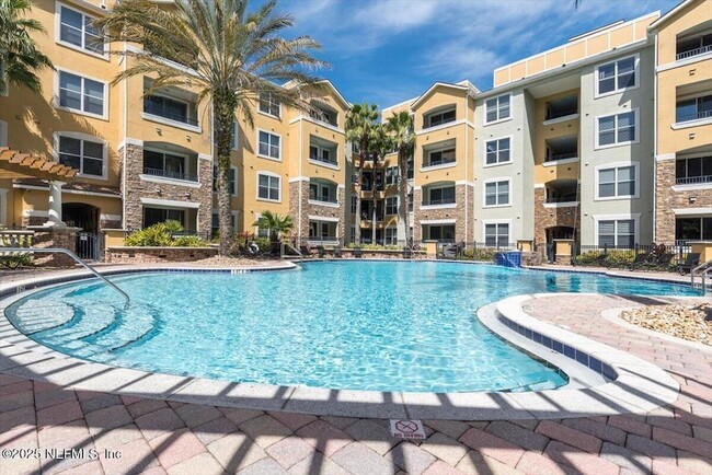 Foto del edificio - 8539 Gate Pkwy W