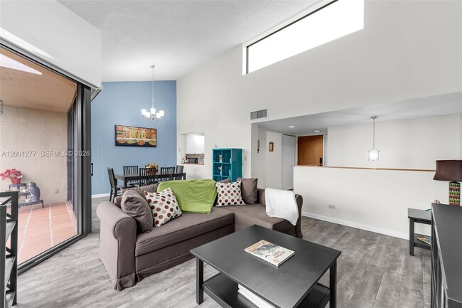 Building Photo - 6701 SW 116th Ct