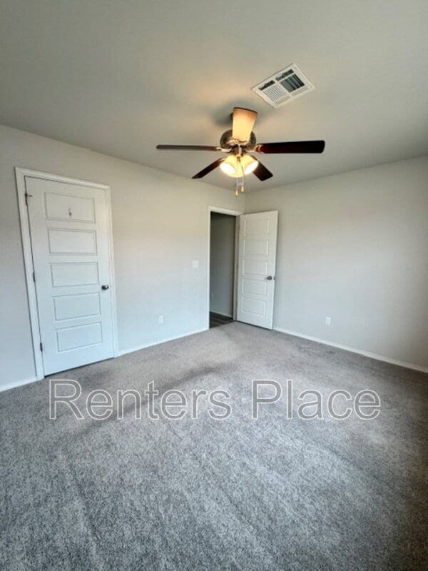 Foto del edificio - 1813 E Van Buren St