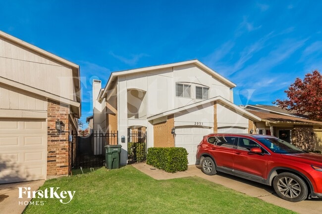 Building Photo - 2933 Southern Cross Dr