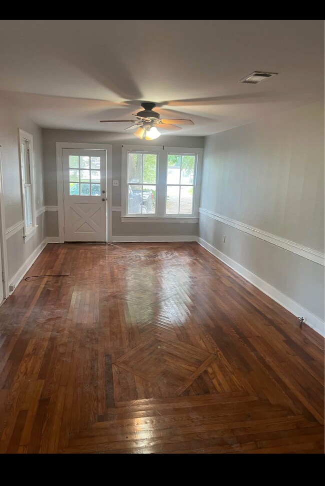 Foto del edificio - 5519 Lavey Ln