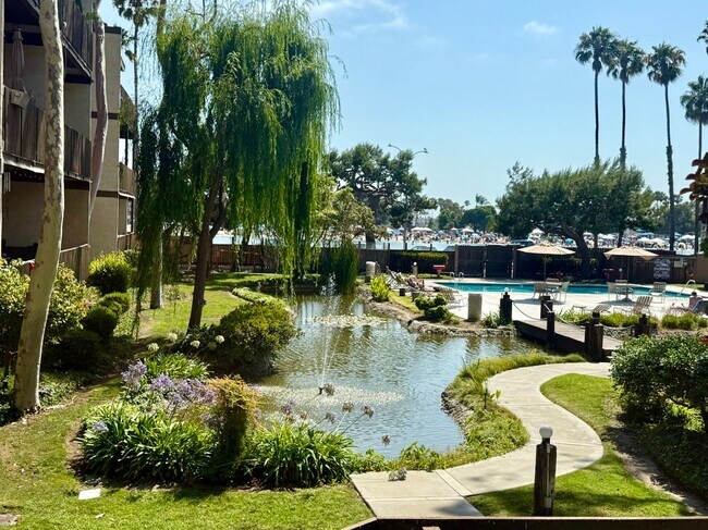 Foto del edificio - 9116 Marina Pacifica Dr