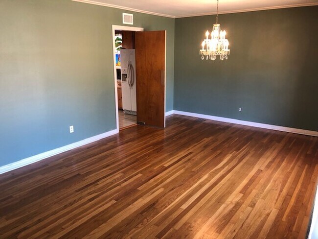 Building Photo - *** $99 Lease Processing Fee Due at Signin...