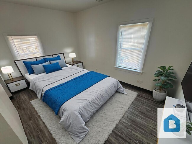 Foto del edificio - Experience the charm of Manitou Springs living in this spacious 2-bedroom, 2-bath apartment locat...