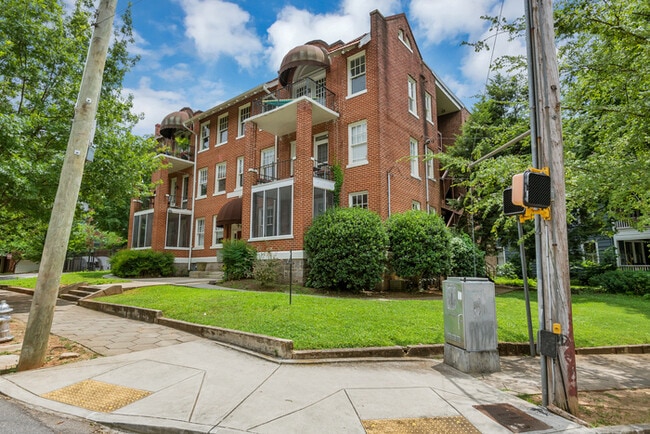 Building Photo - One Bedroom in Historic & Hot Inman Park
