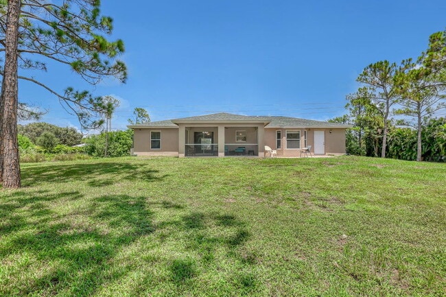 Photo - 17892 Hamlin Blvd House