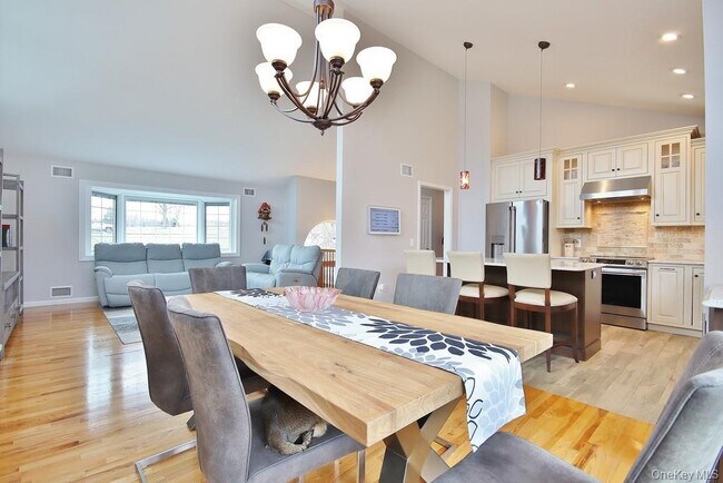 Building Photo - 478 Lake Rd