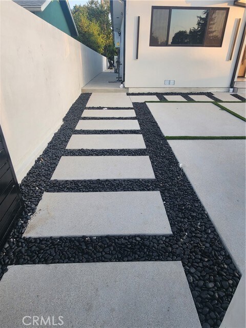 Foto del edificio - 20522 Sherman Way