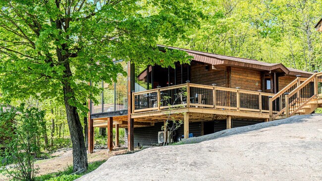 Photo du bâtiment - 2689 Muskoka District Road 118 West