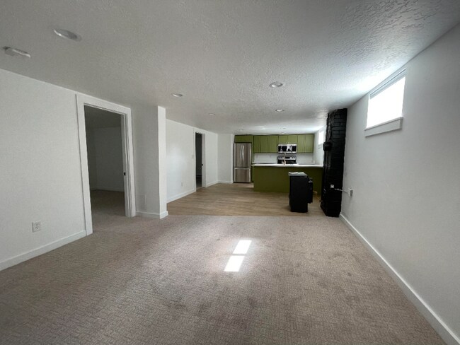 Building Photo - 252 W 300 S