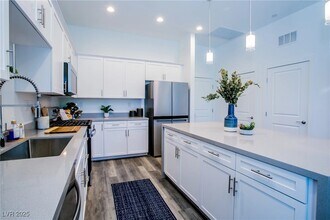 Building Photo - 10520 Prospering Vly Wy