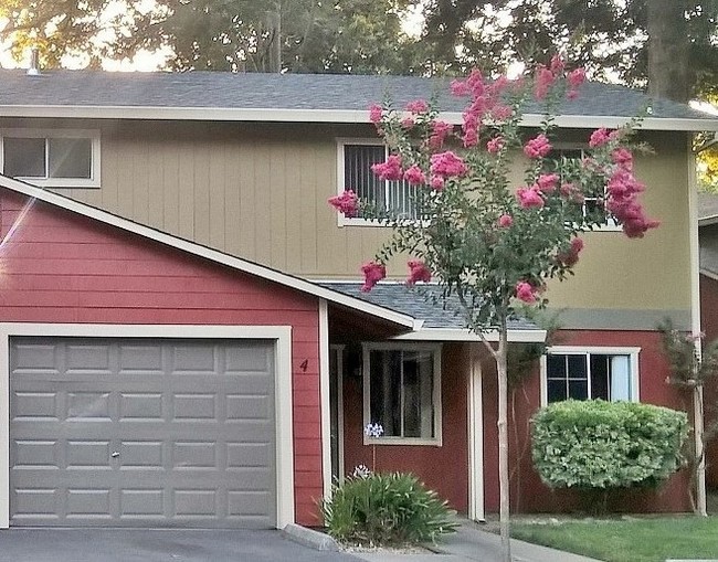 Pomona Townhomes 581 Pomona Ave Chico, CA