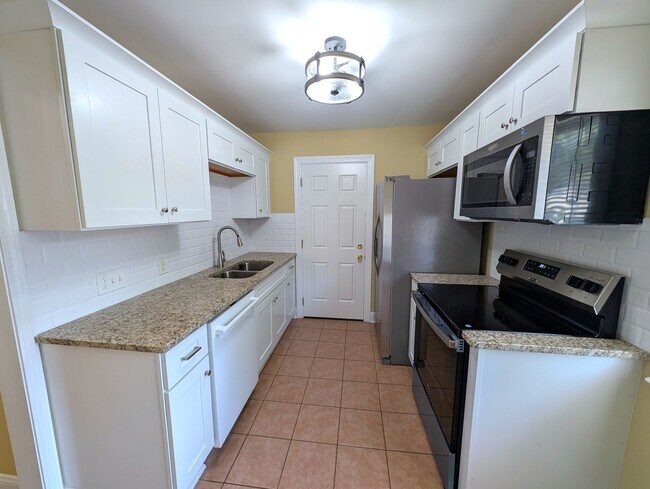 Foto del edificio - You won't find better!  2 Bed/1 Bath.  Dup...