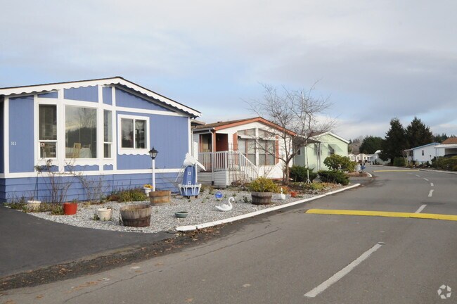 Building Photo - 6118 67th Ave NE
