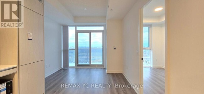 Building Photo - 28 Interchange Wy