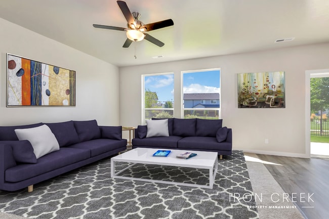 Building Photo - Beautiful 4 bed + office home backing to t...