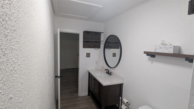 Foto del edificio - 4615 Woodside St