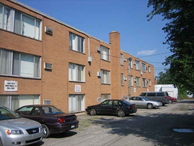 Building Photo - 11333 Whittier Rd