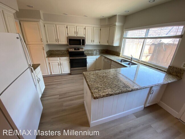 Building Photo - 3 br, 2.5 bath House - 8328 E Phillips Pl